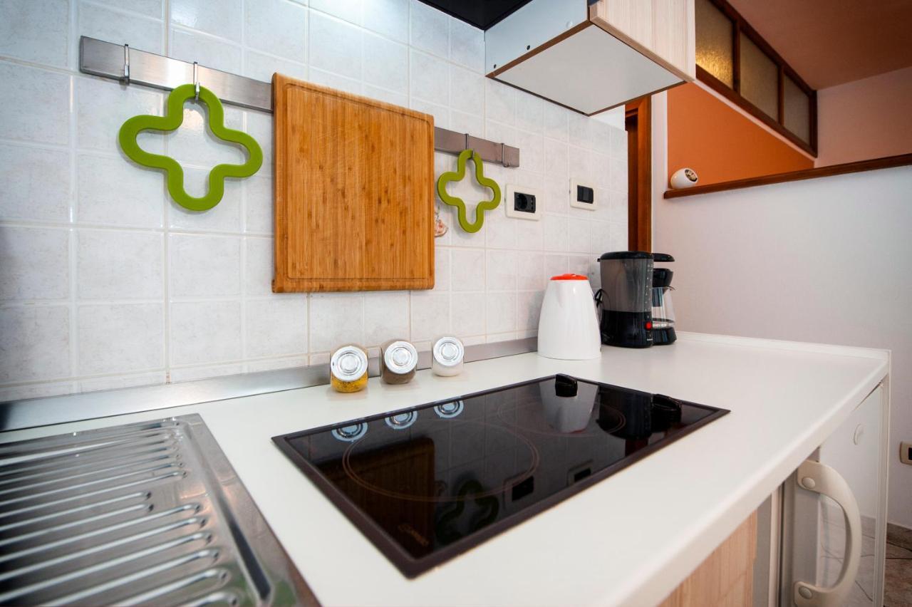 רוביני Apartments Anamarija מראה חיצוני תמונה